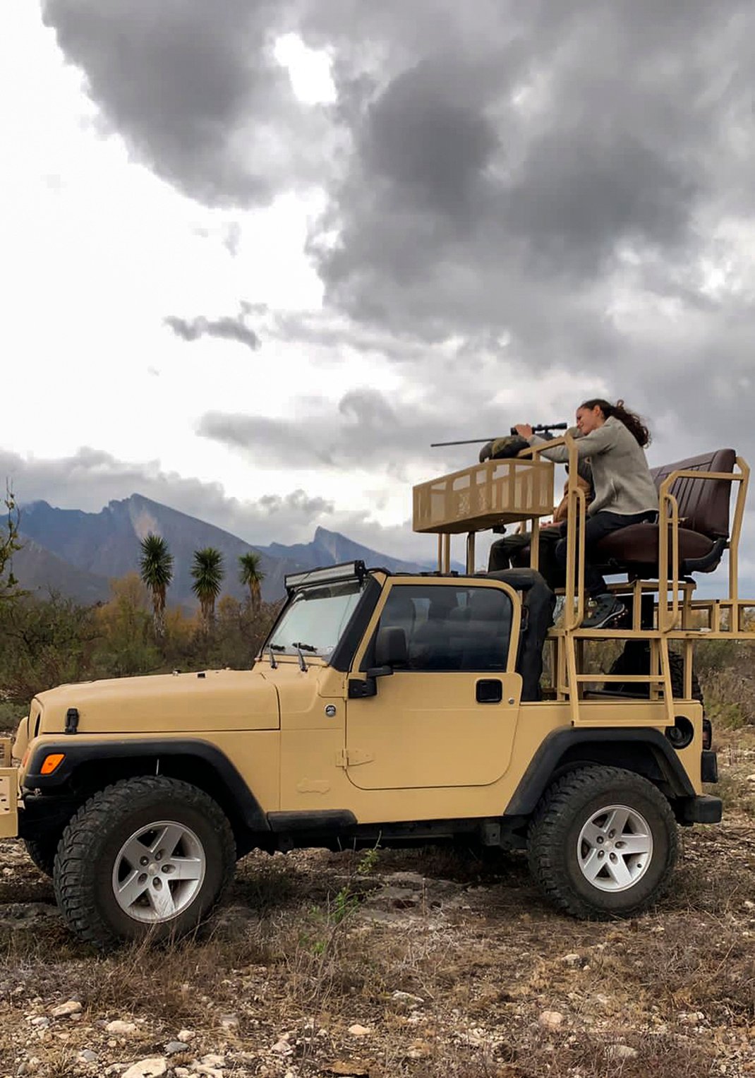 Espiadero en Jeep